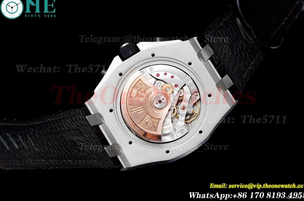 Num LE Royal Grey Oak Offshore RSF SS Mod A3126 42mm 0424